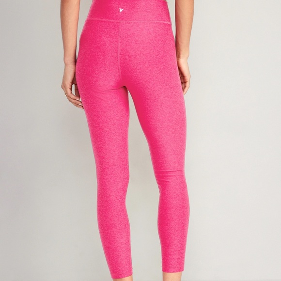 NWT OLD NAVY Extra High-Waisted Cloud+ 7/8 Leggings: Color: Berry Fine L… - Picture 2 of 7